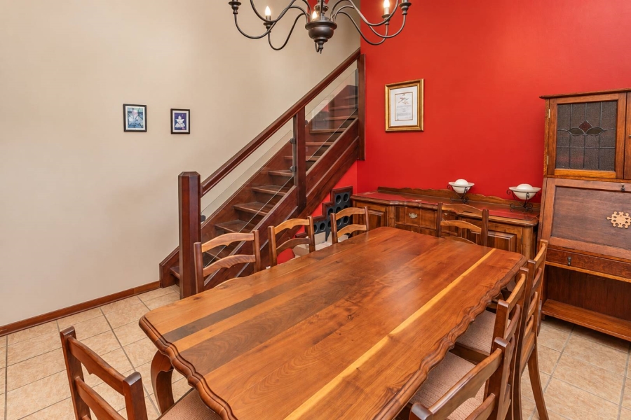 5 Bedroom Property for Sale in Schoemansville North West